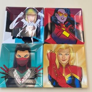Female Super Heroes Marvel Underground Toys Set of 4 Melamine Square Plates